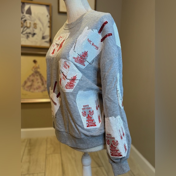 New! QUEEN OF SPARKLES  Gray Sequin Chinese Lunchbox Oversized Sweatshirt - Picture 6 of 11